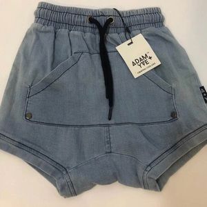 Kids denim shorts size 3t